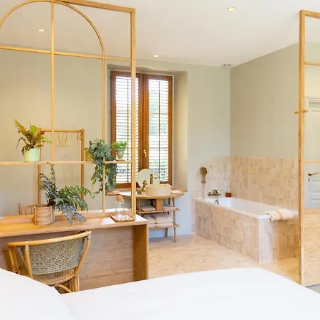 Clos Remy Couette-café 3*