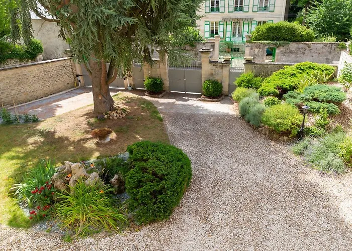 Clos Remy Bed & Breakfast 3*